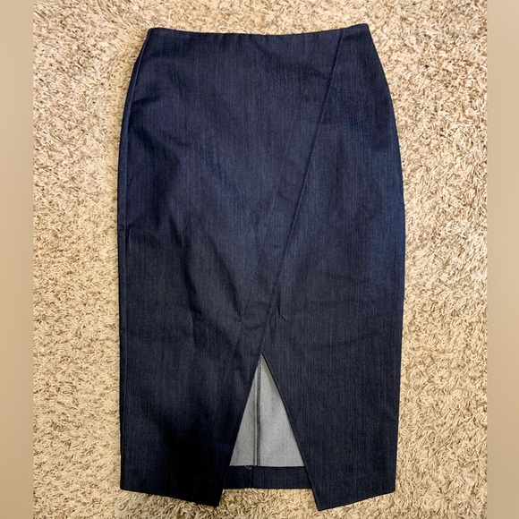 NWT New York & Company Navy Blue Pencil Skirt (size 0) - Picture 1 of 4